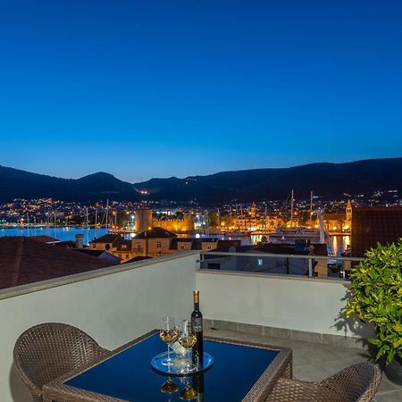Apartments Orlic Трогир Екстериор снимка