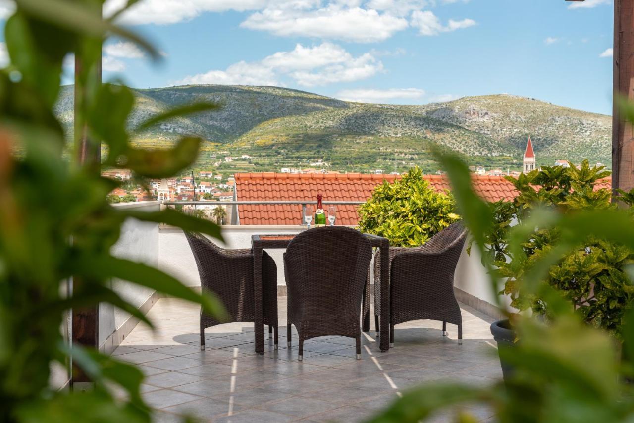 Apartments Orlic Трогир Екстериор снимка