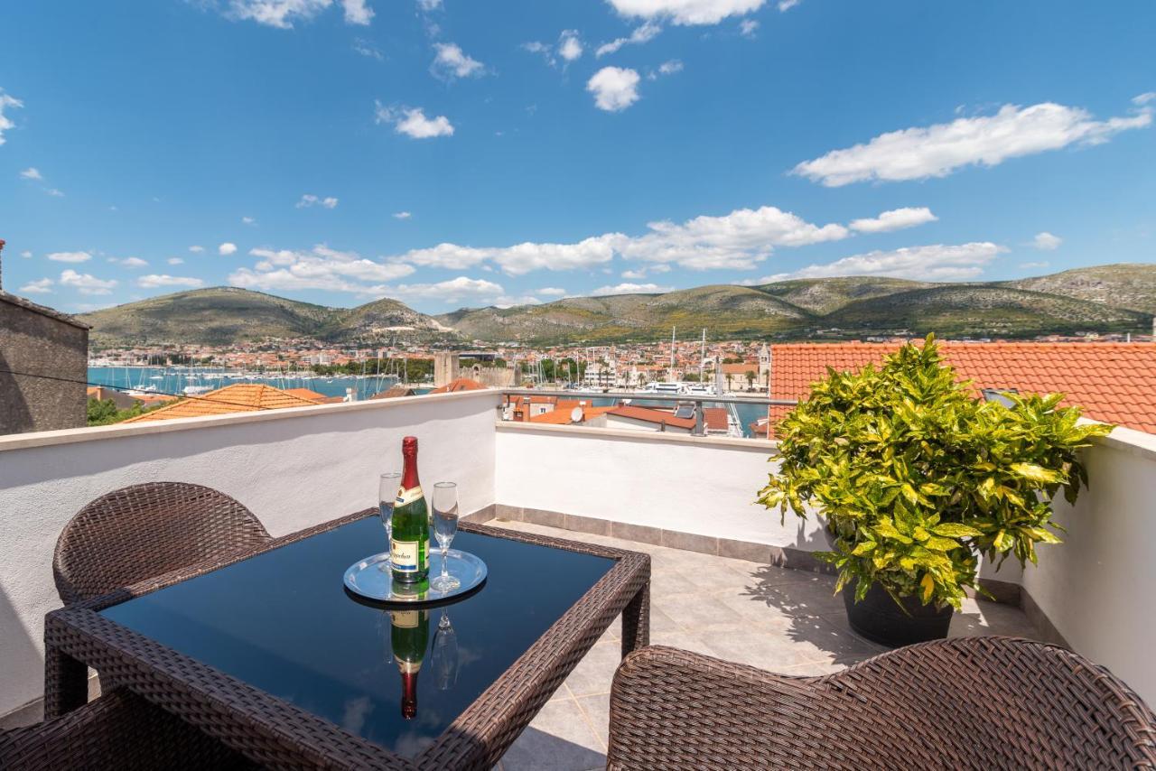 Apartments Orlic Трогир Екстериор снимка