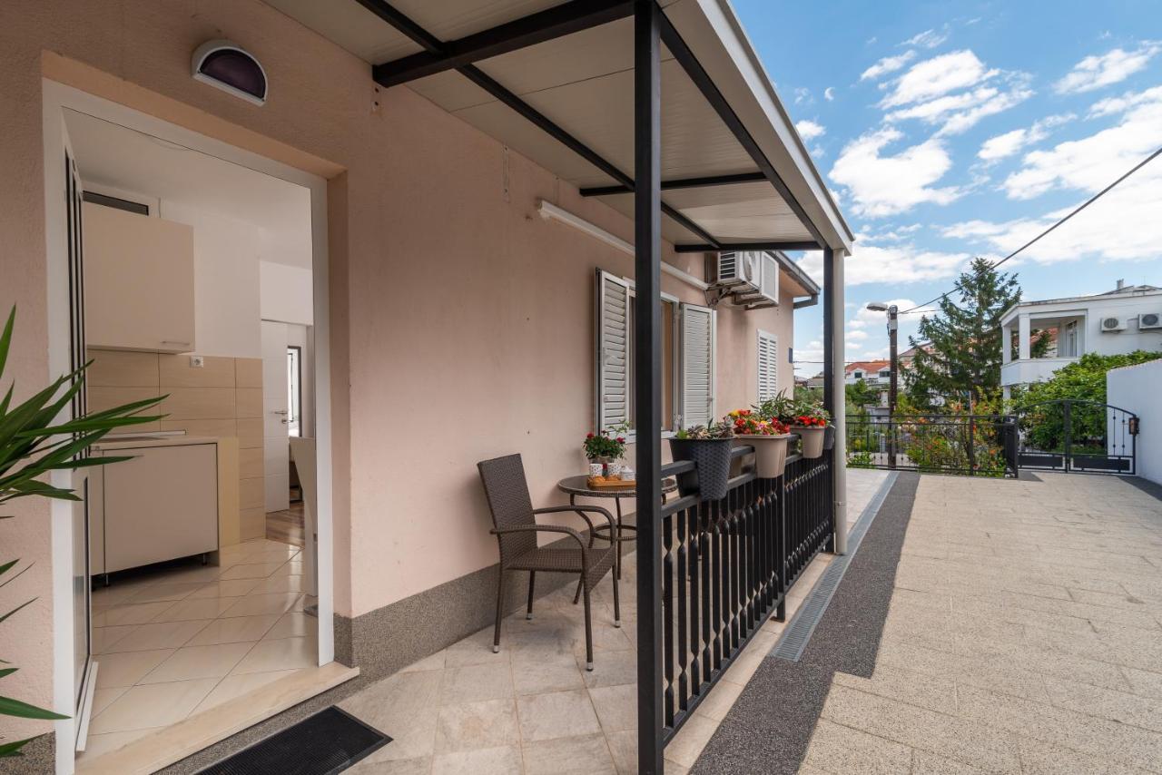 Apartments Orlic Трогир Екстериор снимка