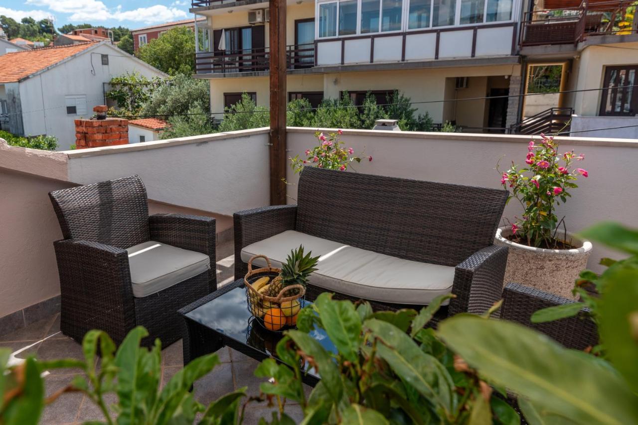 Apartments Orlic Трогир Екстериор снимка