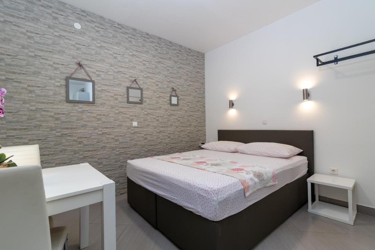 Apartments Orlic Трогир Екстериор снимка