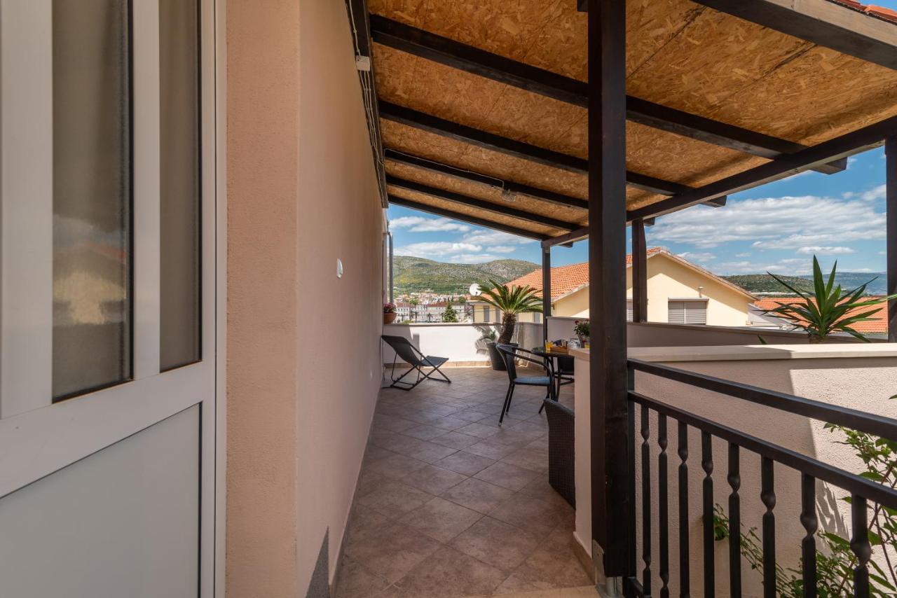 Apartments Orlic Трогир Екстериор снимка